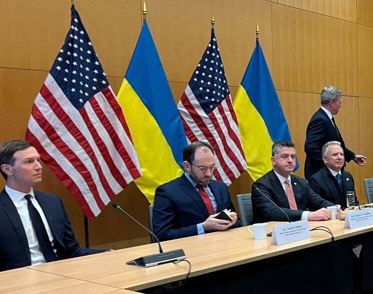 New Ukraine-Russia Talks Begin in Geneva