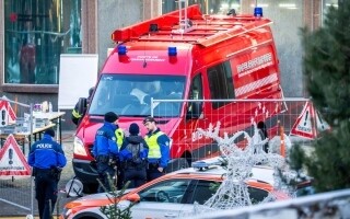 瑞士阿尔卑斯山酒吧大火