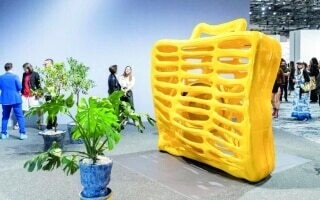 Выставка Art Basel наблюдает огромные продажи несмотря на нестабильный художественный рынок